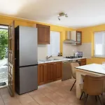 Donna By Interhome *