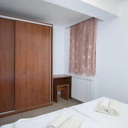 Donna By Interhome *